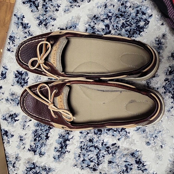 Sperry- Angelfish Brown 9 - Picture 2 of 6
